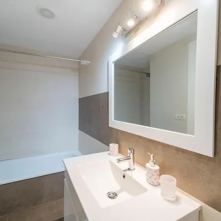 Apartamento Expoholidays - Javier Sanz *